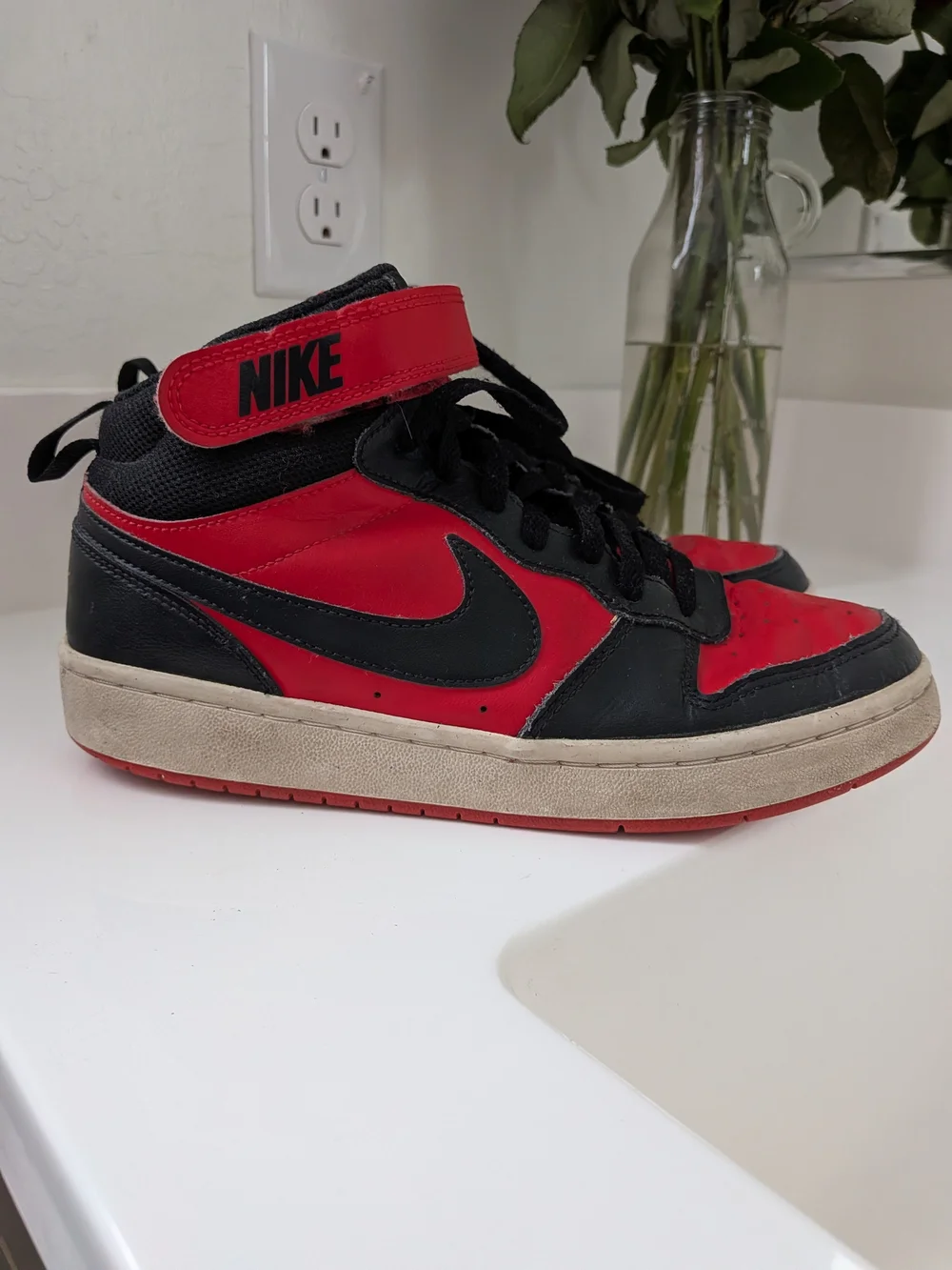Nike Court Borough Mid 2 Red Black High Top Sneakers Shoes Size 6.5Y CD7782-602